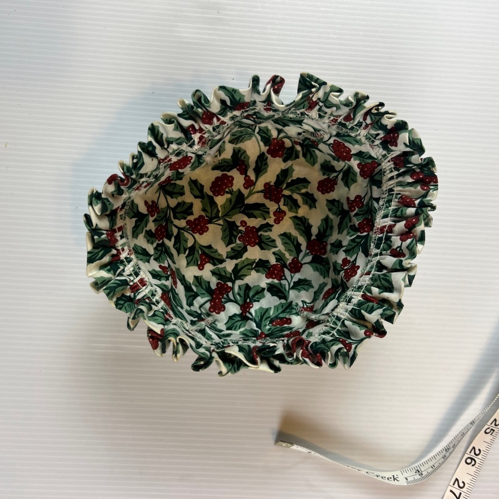 Longaberger Tea Basket Liner in Traditional Holly Pattern - Picture 5 of 10